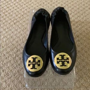 Beautiful Black leather Flats